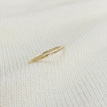 Load image into Gallery viewer, Classic Gold Ring
