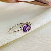 Load image into Gallery viewer, The Oval Stone Ring
