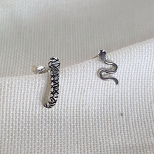 Load image into Gallery viewer, Snake Stud
